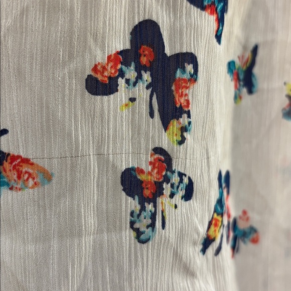 Butterfly Print Women's Top - Picture 8 of 9